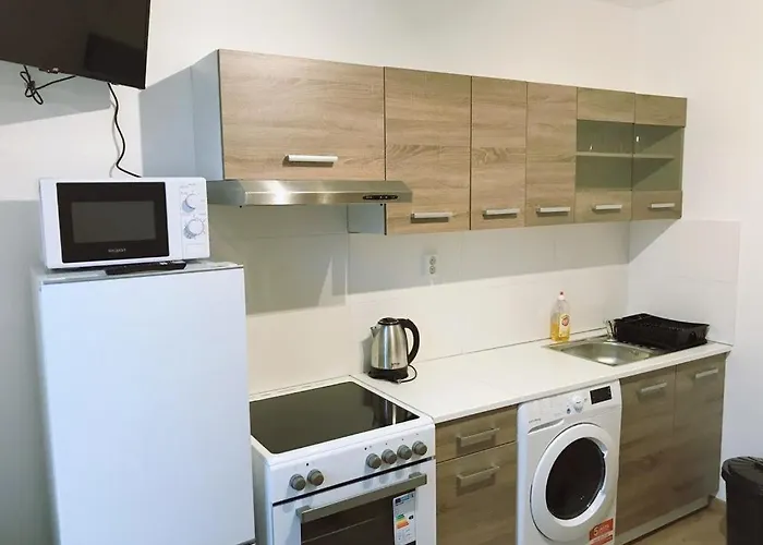 Monteurwohnungen In *